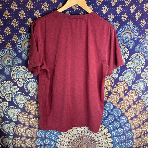 🐾free w/purchase🐾 Puma t-shirt - Picture 7 of 7